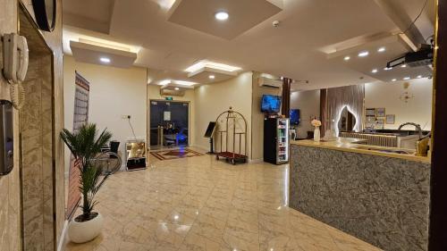 Kuchyň nebo kuchyňský kout v ubytování شقق قصر وناسة Qasr Wanasah Serviced Apartments