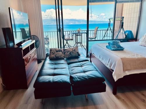 Postel nebo postele na pokoji v ubytování Valley Isle Resort #1107 - Vacation West Maui