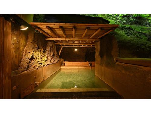 Бассейн в Osakaya Ryokan - Vacation STAY 30204v или поблизости