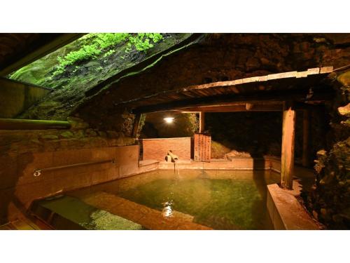 Бассейн в Osakaya Ryokan - Vacation STAY 30204v или поблизости