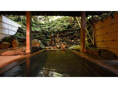 Бассейн в Osakaya Ryokan - Vacation STAY 30204v или поблизости