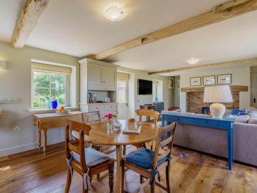 TV a/nebo společenská místnost v ubytování 1 bed property in York G0057