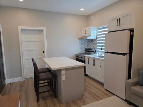 Dapur atau dapur kecil di The Sapphire Suite, Millennium House