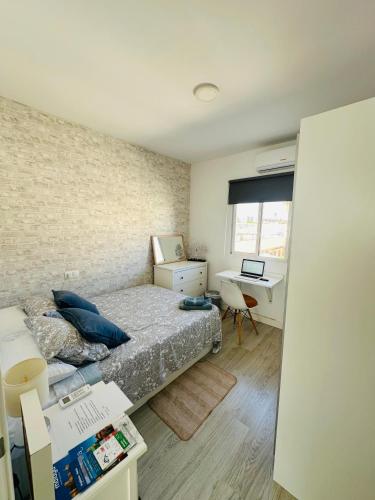 Habitación para 1 persona en luminoso apto a 5 minutos de la playa