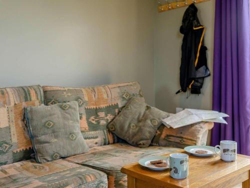 Posezení v ubytování 2 Bed in Bentham 53510
