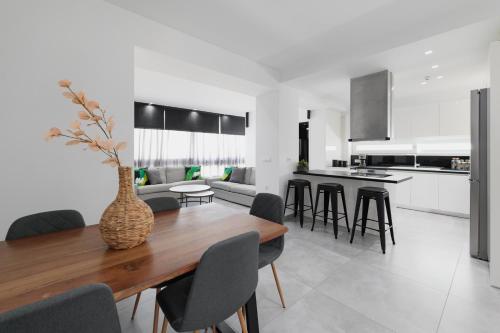 Η κουζίνα ή μικρή κουζίνα στο Emfasis Loft Spacious and Elegant Heraklion