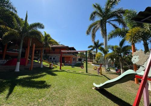 Taman di luar Recanto Búzios Arpoador Suítes
