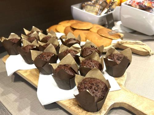 ホテルの敷地内または近くでの食事または食べ物
