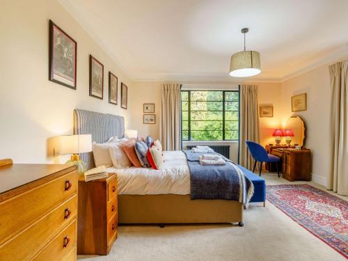 Ένα ή περισσότερα κρεβάτια σε δωμάτιο στο 6 bed in Keswick 89309