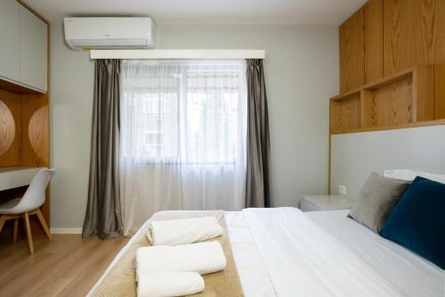 Boulevard apt close to Center