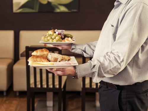 Jídlo v hotelu nebo okolí