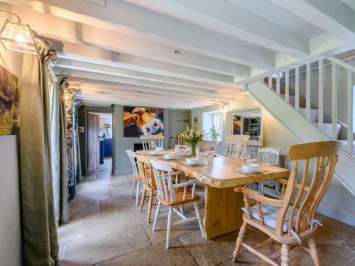 Χώρος καθιστικού στο 4 Bed in Redlynch 82799