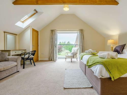 Ένα ή περισσότερα κρεβάτια σε δωμάτιο στο 2 Bed in Thirsk 48116
