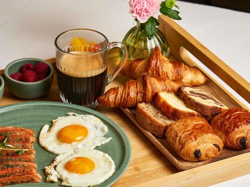 Jídlo v hotelu nebo okolí