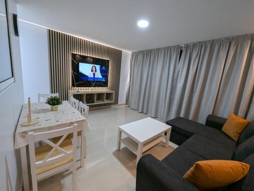 Apartamentos Anau k & L- Playa del inglés - Yumbo
