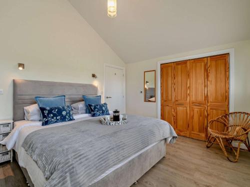 Ένα ή περισσότερα κρεβάτια σε δωμάτιο στο 2 Bed in Hilton 76519