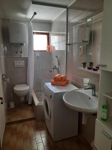Apartments by the sea Businci, Ciovo - 1081
