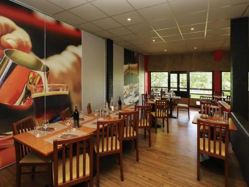 ibis Egletonsにあるレストランまたは飲食店