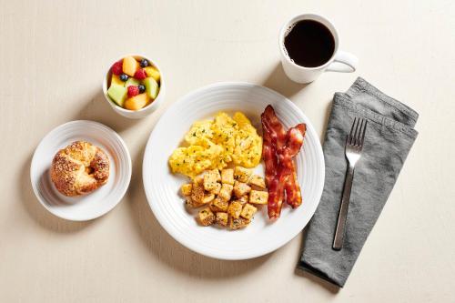 Jídlo v hotelu nebo okolí