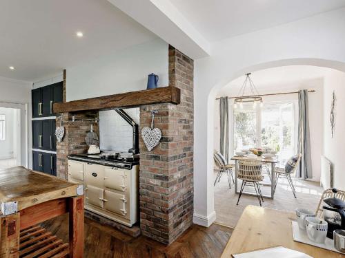 3 Bed in Sutton on Sea SEALCにあるキッチンまたは簡易キッチン