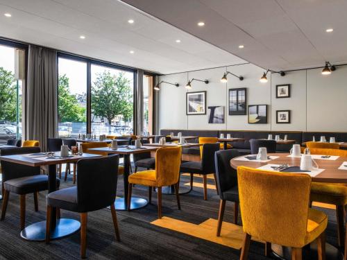 Posezení v ubytování Mercure Caen Centre Port De Plaisance