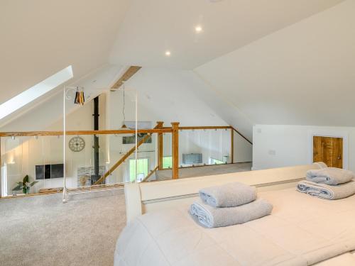 Ένα ή περισσότερα κρεβάτια σε δωμάτιο στο 3 Bed in Talybont-on-Usk 88139