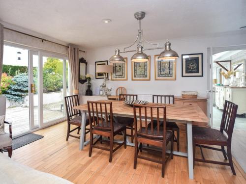 Φωτογραφία από το άλμπουμ του 6 Bed in Buckland Brewer SWOLD σε Buckland Brewer