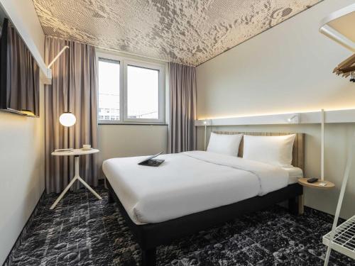 Voodi või voodid majutusasutuse Ibis Luxembourg Airport toas