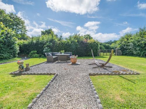 Taman di luar 1 Bed in Narberth 46737