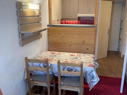 Les Menuires : Apt 4 pers, rénové, balcon, wifi, animaux ok - FR-1-574-73