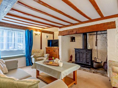 Μια τηλεόραση ή/και κέντρο ψυχαγωγίας στο 2 Bed in West Bay 77557