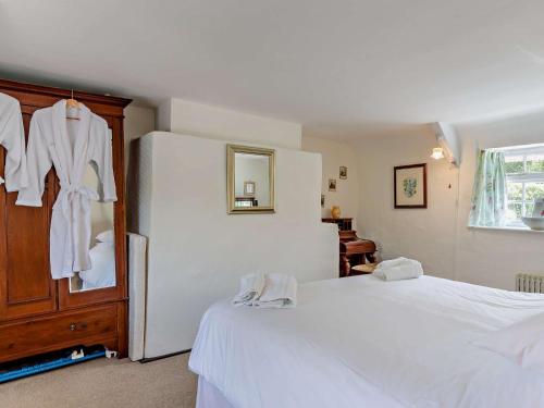 Ένα ή περισσότερα κρεβάτια σε δωμάτιο στο 2 Bed in West Bay 77557