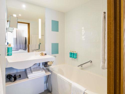 Un baño de Hotel Novotel Brussels Off Grand Place