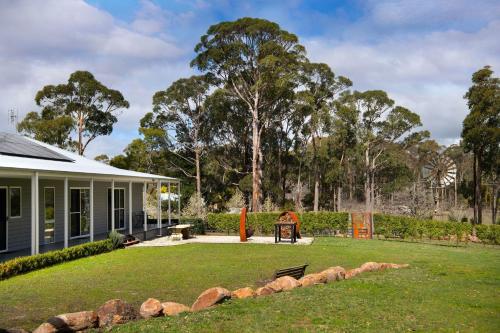 Taman di luar Forest Edge Daylesford