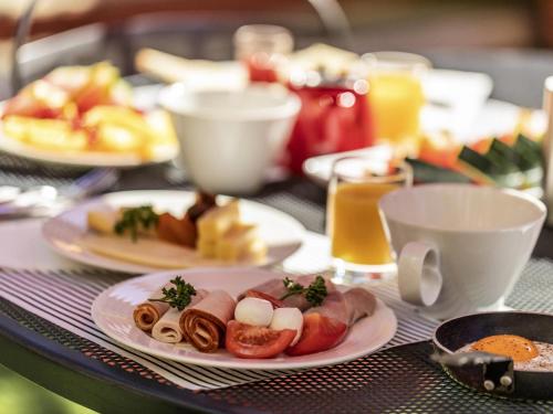 Eten bij of ergens in de buurt van het hotel

