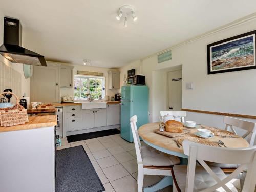 Kuchyň nebo kuchyňský kout v ubytování 2 Bed in Sandsend G0160