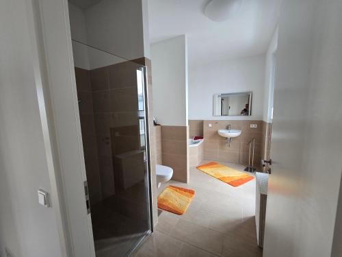 O baie la Berlin mednow 2