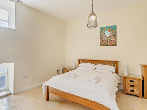 Ένα ή περισσότερα κρεβάτια σε δωμάτιο στο 6 Bed in Longnor 77369