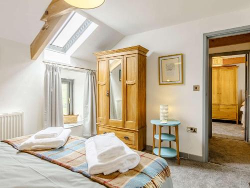 Katil atau katil-katil dalam bilik di 2 Bed in Brecon BN310