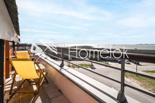 Balcon ensoleillé et confort moderne T4 vue mer