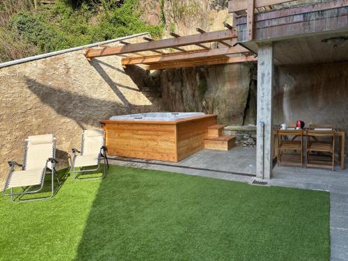 Сад в Green Chalet Scalotta - Private Garden with Jacuzzi and Spa
