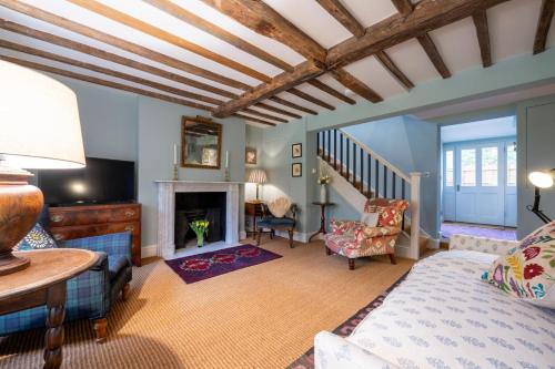 Postel nebo postele na pokoji v ubytování Willow Cottage at Wolterton Park