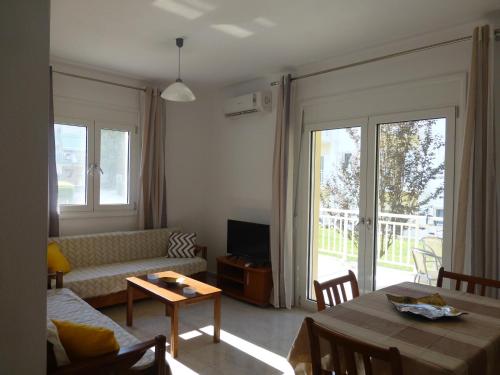 Gallery image of Pavloudis Apartments in Psakoudia