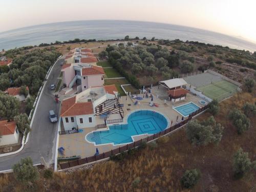 Gallery image of Kyma Hotel in Marathokampos