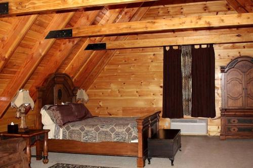 Φωτογραφία από το άλμπουμ του Cozy Suite Perfect for a Romantic Getaway in West Virginia σε Monterville