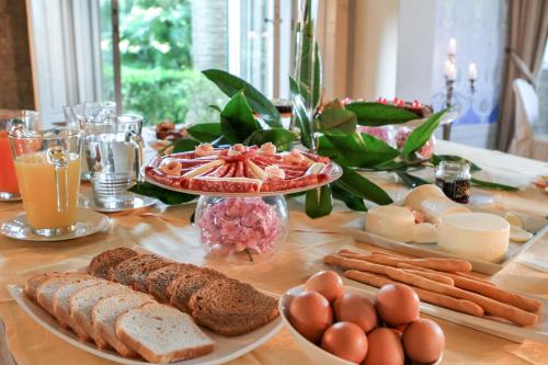 Jídlo v bed and breakfast nebo okolí