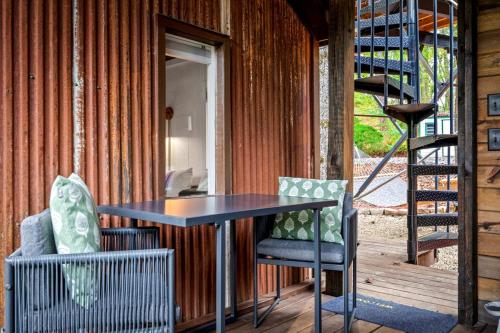 Φωτογραφία από το άλμπουμ του Beautiful Cabin with Fire Pit in Hayesville, North Carolina σε Shooting Creek