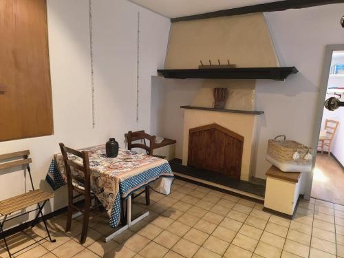 Romantic Court Apartment Sonvico