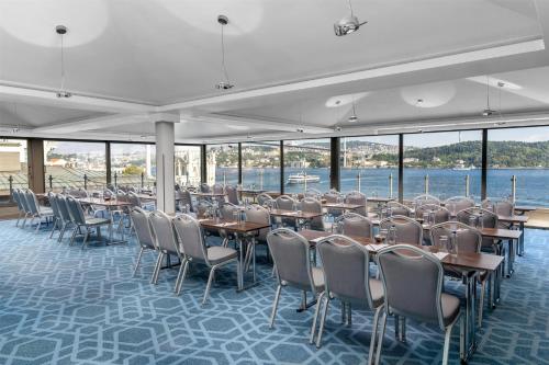 Restoran ili drugo mesto za obedovanje u objektu Radisson Blu Bosphorus Hotel