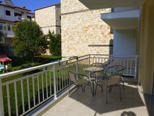 Gallery image of Pavloudis Apartments in Psakoudia